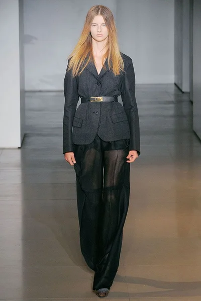 Look 10